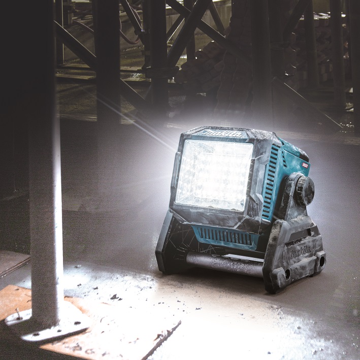 Makita aku LED svítilna Li-ion LXT/XGT Z ML005GX