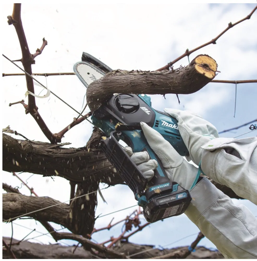 Makita aku prořezávací pila 100 mm Li-ion CXT 12V/1x2,0 Ah, UC100DWA01