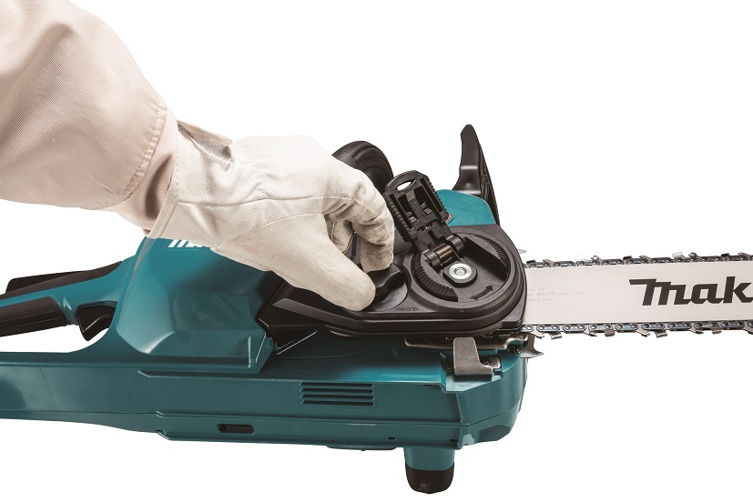 Makita XGT aku řetězová pila 350 mm Li-ion XGT 40V,bez aku Z, UC025GZ