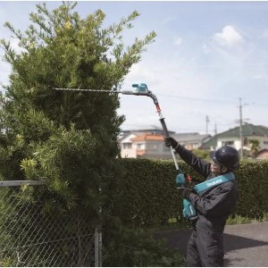 Makita XGT aku plotostřih Li-ion XGT 40V,bez aku Z, UN001GZ