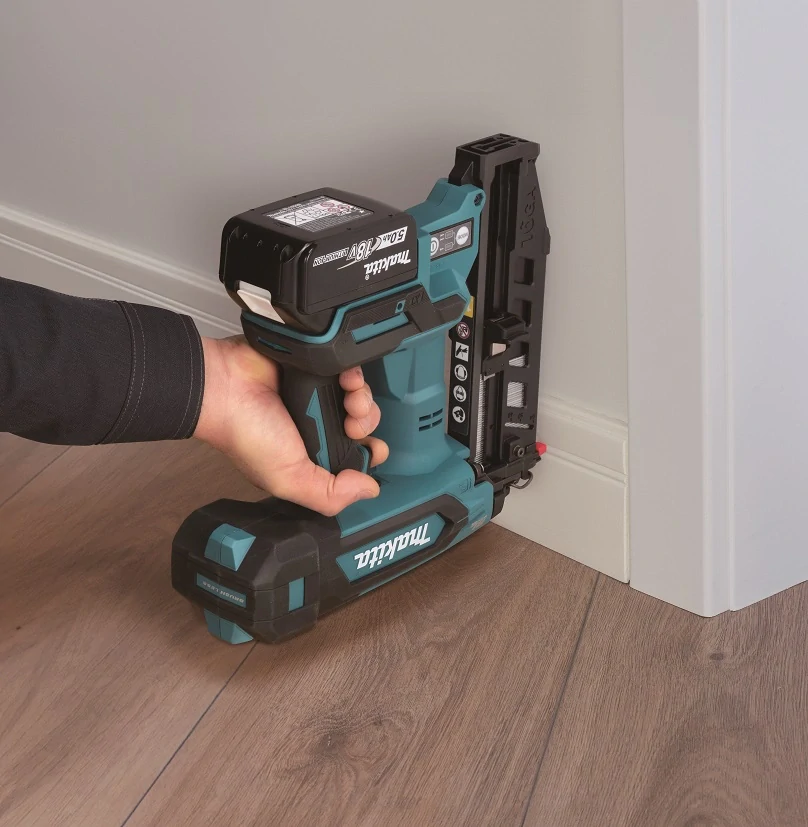 Makita aku hřebíkovačka 19-64mm bez aku, DBN601ZJ