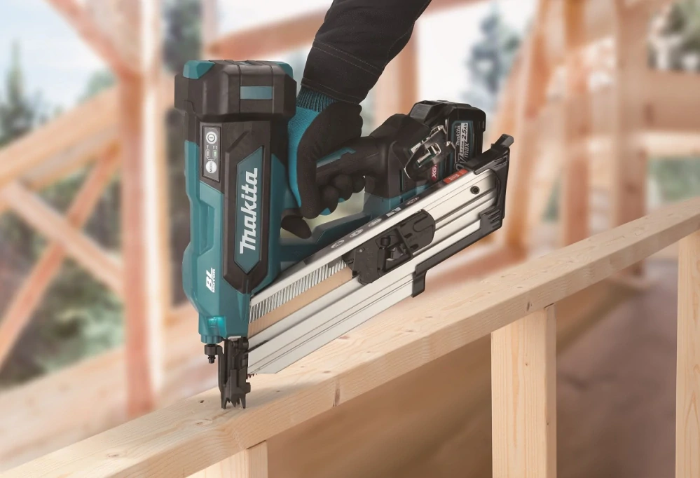 Makita XGT, aku hřebíkovačka 50-90 mm Li-ion XGT 40V, bez aku Z, BN001GZ