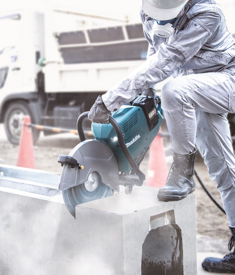 Makita XGT aku rozbrušovací pila 350mm Li-ion XGT 2x40V, bez aku Z, CE001GZ