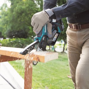 Makita aku prořezávací pila 100 mm Li-ion LXT 18V,bez aku Z, DUC101Z01