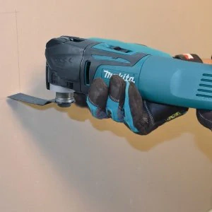 Makita multi tool s příslušenstvím 320W, makpac, TM3010CX5J