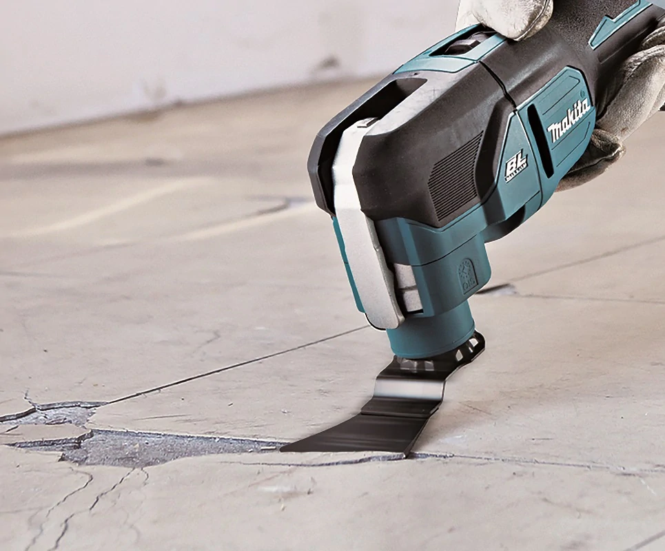 Makita aku MultiTool s příslušenstvím Li-ion LXT 18V bez aku Z, DTM53ZX1
