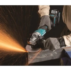 Makita XGT aku úhlová bruska 150mm Li-ion XGT 40V, bez aku Z, GA036GZ 