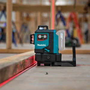 Makita aku čárový laser, červený, Li-ion CXT 10,8/12V, bez aku Z, SK700D