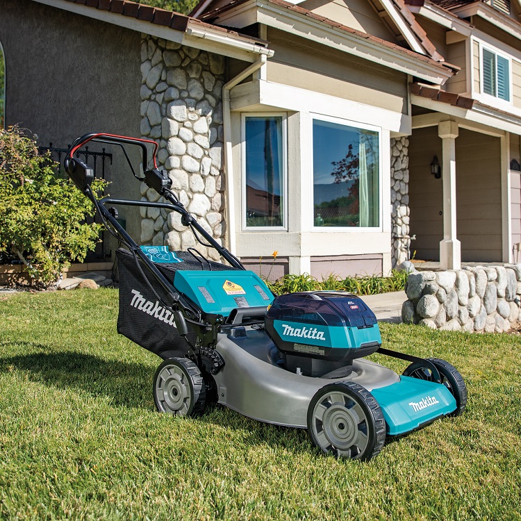 Makita XGT aku sekačka s pojezdem 530mm Li-ion XGT 40V bez aku Z, LM002GZ