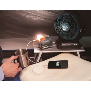 Makita aku LED svítilna Li-ion 18V LXT Z, DML817