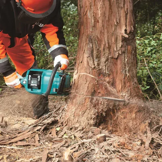 Makita XGT aku řetězová pila 400 mm Li-ion XGT 40V,bez aku Z UC016GZ