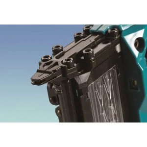 Makita XGT aku hřebíkovačka Li-ion XGT 40V, bez aku Z, FN001GZ