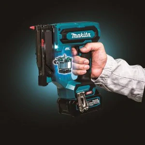 Makita XGT aku hřebíkovačka Li-ion XGT 40V,Makpac,bez aku Z, PT001GZ01 