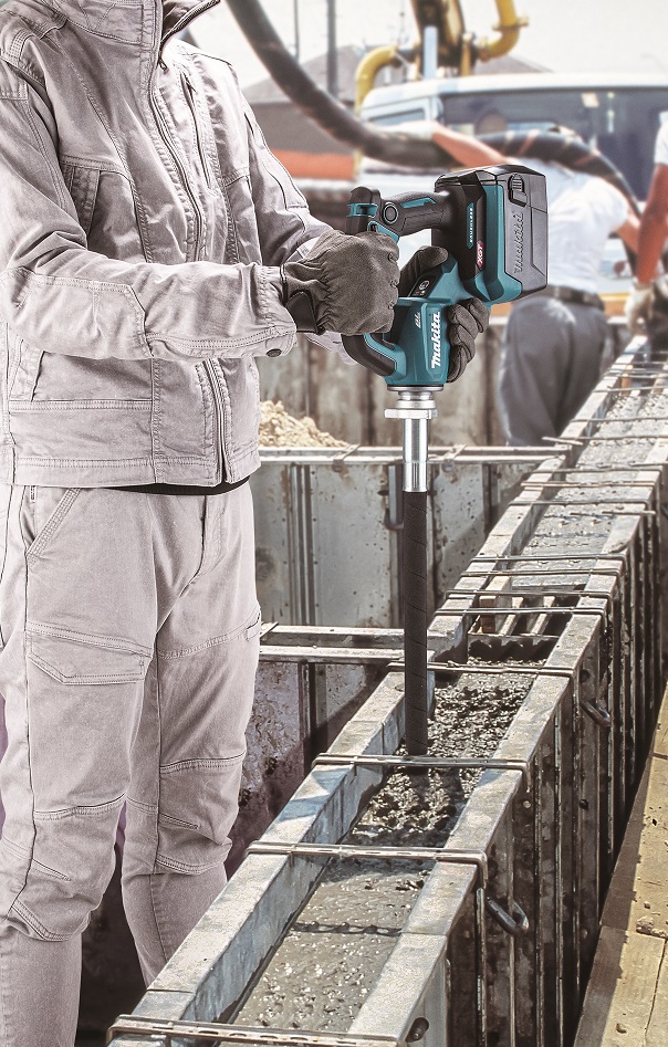 Makita XGT aku přístroj ke zhutňování betonu Li-ion XGT 40V,bez aku Z, VR001GZ