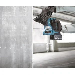Makita aku vrtací kladivo Li-ion LXT 18V/5,0Ah, DHR183RTWJ