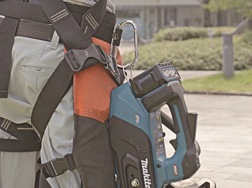 Makita XGT aku řetězová pila 250 mm Li-ion XGT 40V, bez aku Z, UC031GZ