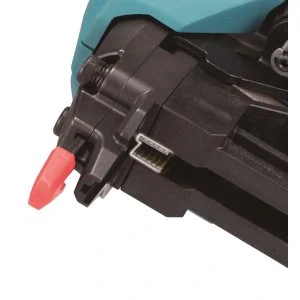 Makita aku sponkovačka Li-ion LXT 18V, bez aku Z, DST630Z
