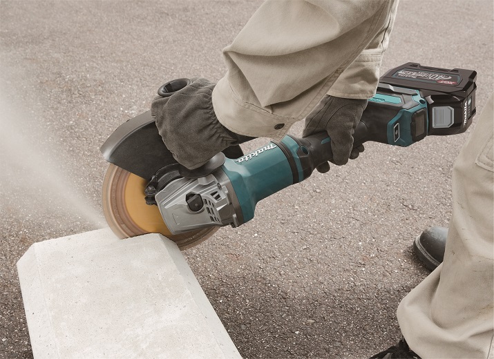 Makita XGT aku úhlová bruska 230mm Li-ion XGT 40V, bez aku Z GA038GZ
