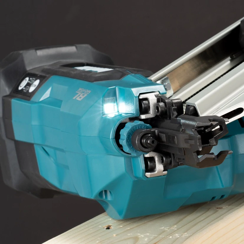 Makita XGT, aku hřebíkovačka 50-90 mm Li-ion XGT 40V, bez aku Z, BN001GZ
